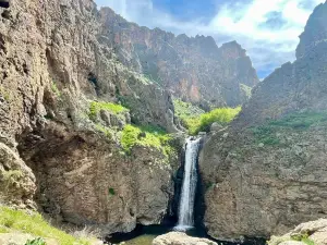Jump Creek Falls
