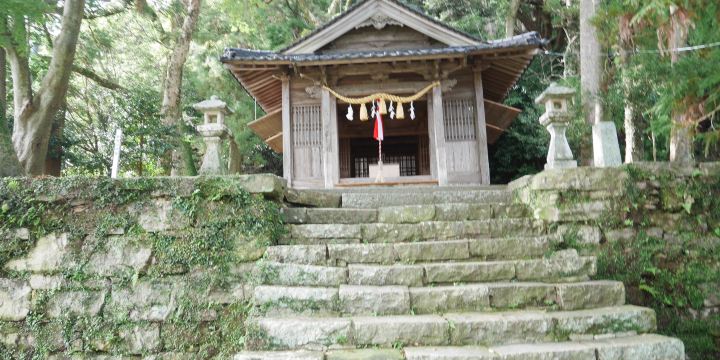 Izuhara Hachimangu Shrine