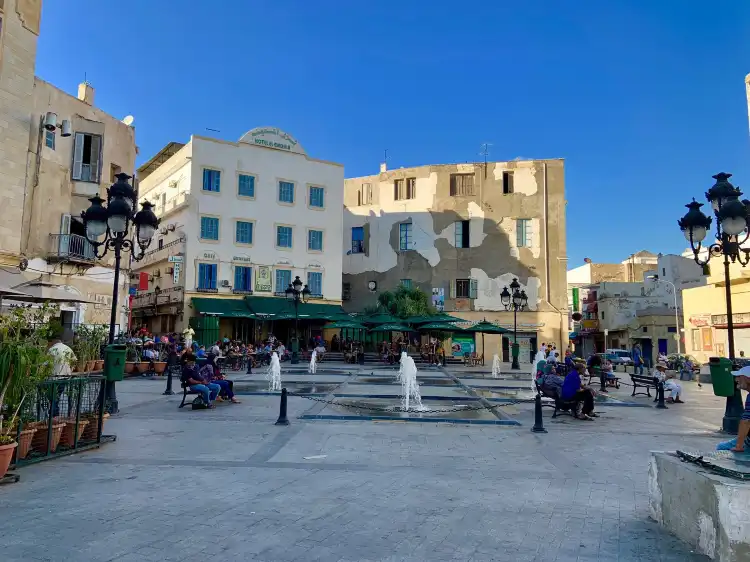 Hotels near Victoria Square