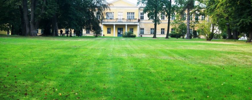 Neplachovice Castle