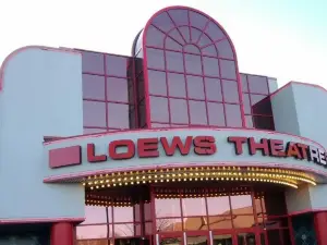 AMC Stony Brook 17