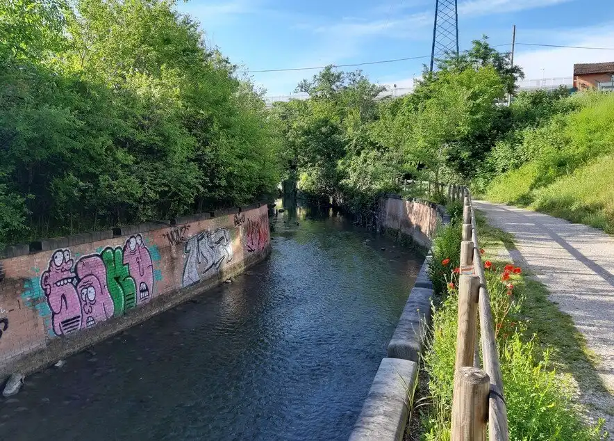 Hotel in zona Canale Navile Chiusa Bovi Campeggi.