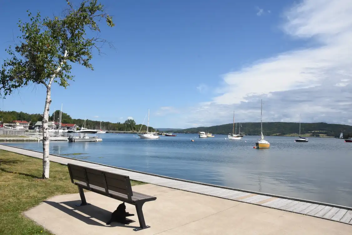 Hotels near Baddeck’s Boardwalk