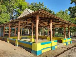 Wisata Pantai Wewanbelen