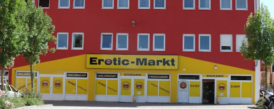 Eroticmarkt an der Autobahn