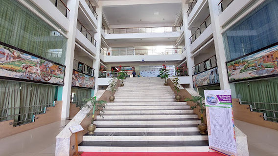 CSS Ava Center