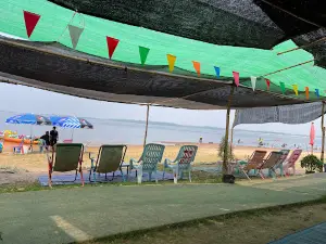 Dok ked Beach ดอกเกดบรีส