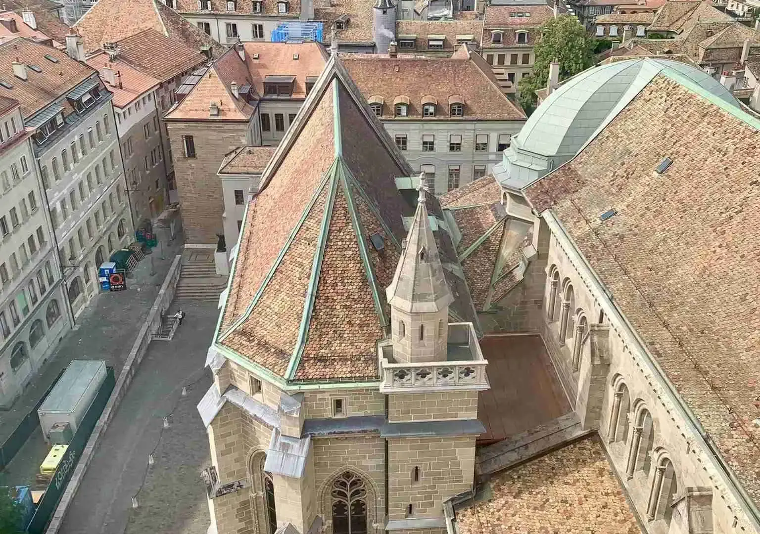 Hotels near Old Town of Geneva