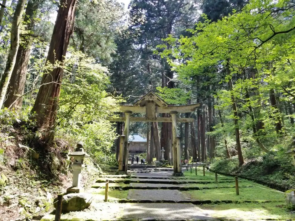 Hotels near Heisenji Hakusan Shrine