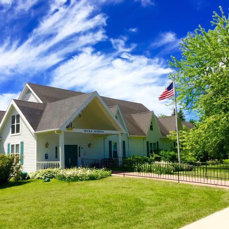 Hotels near Grand Forks County Historical Society