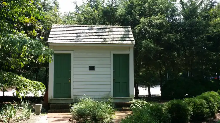 Hotels near Poplar Hill Mansion