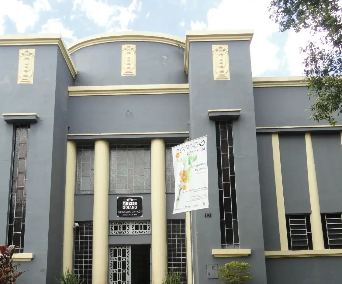 Hotels near Zoroastro Artiaga Museum