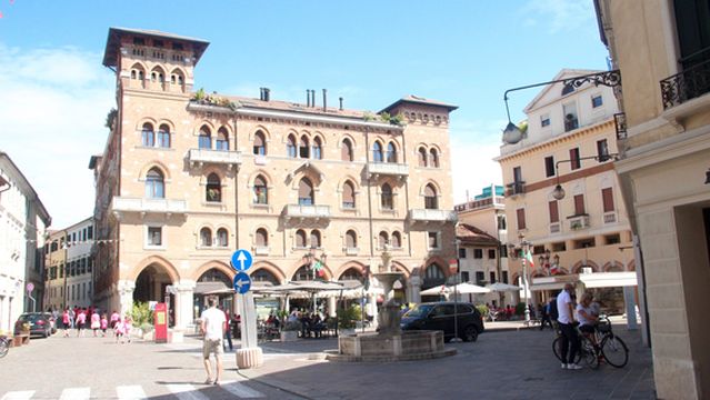 Piazza San Vito