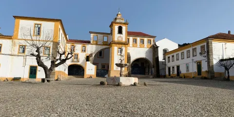 Igreja de Sao Bernardo - Compreendendo o Tumulo de D. Jorge de Melo