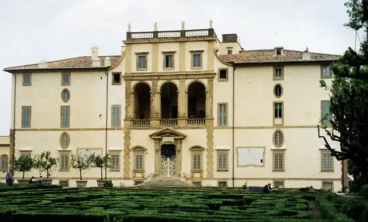 Hotels near Villa Lancelotti