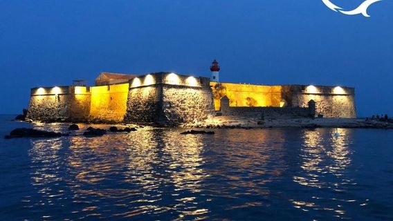 Midicapthau - Balade en bateau 12 passagers - Marseillan plage