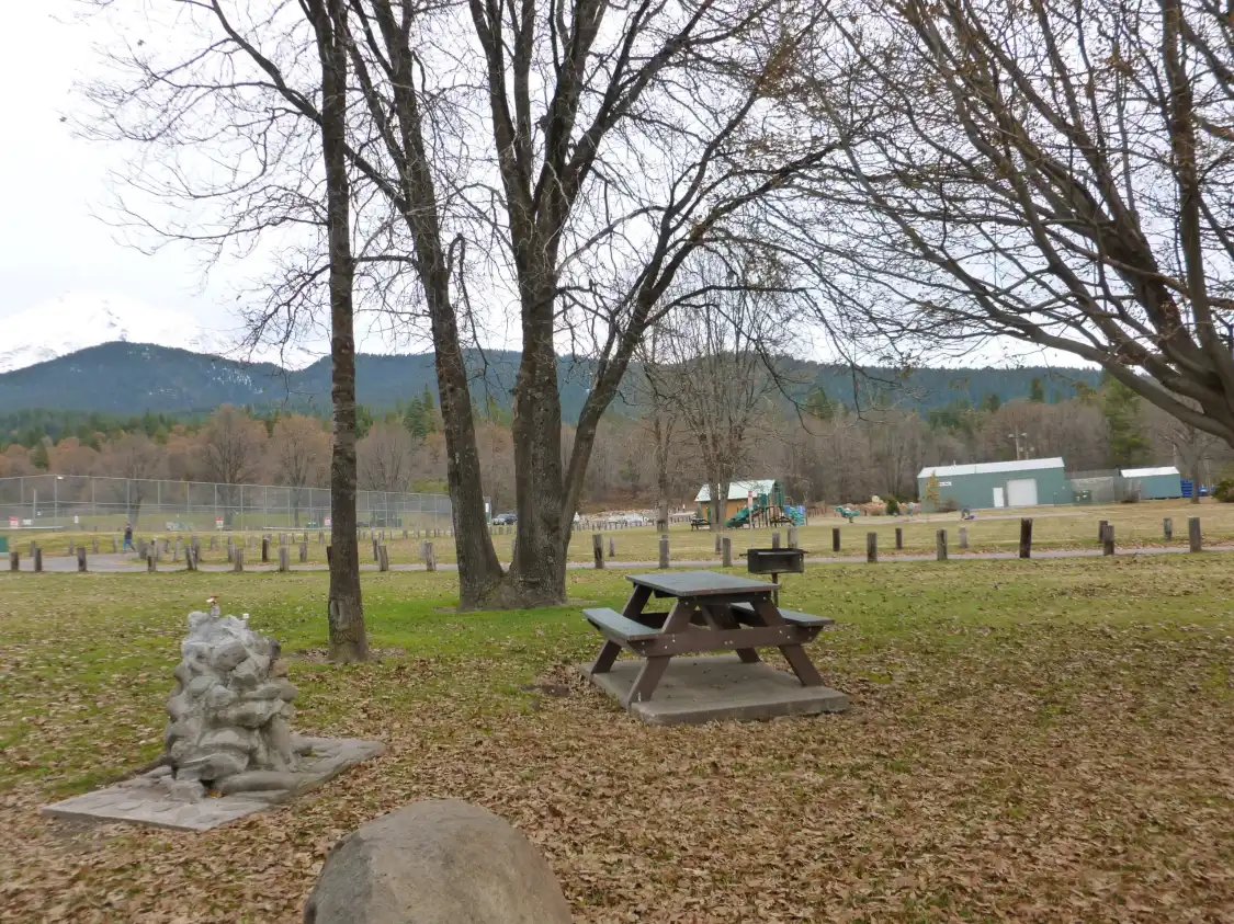 Hotels near Shastice Park