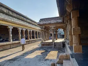 Thirumeyachur Lalithambigai Temple