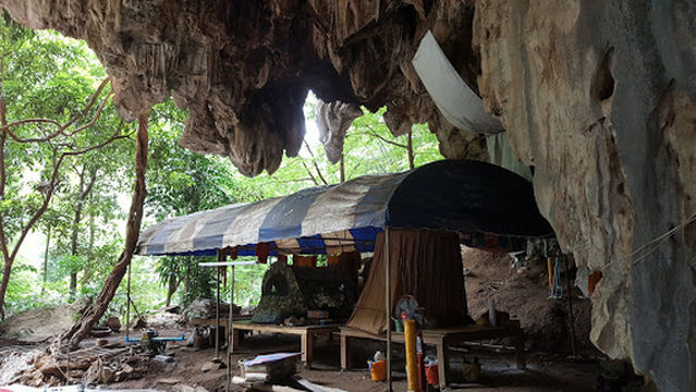 Wat Pa Tham Chan Pha