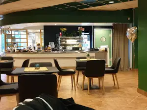 Ekenäs simhall och bollhall
