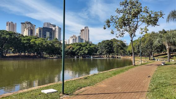 Quiosque do Lago das Rosas