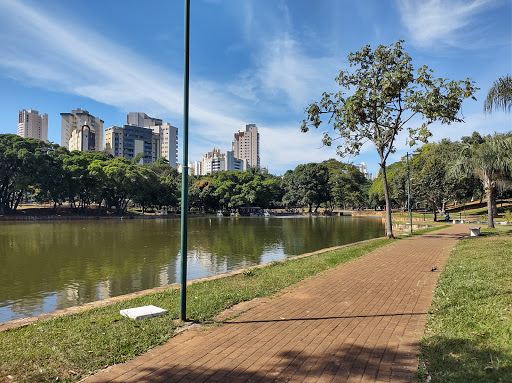 Quiosque do Lago das Rosas
