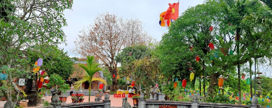 Nhà văn hóa thôn cụ trì