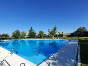 Municipal Pool De Almaraz