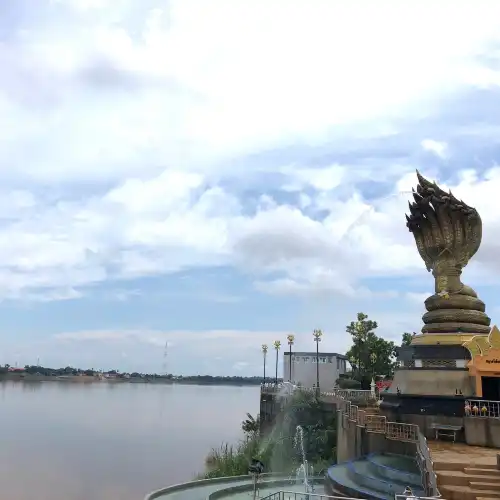 ลานพญาศรีสัตตนาคราช