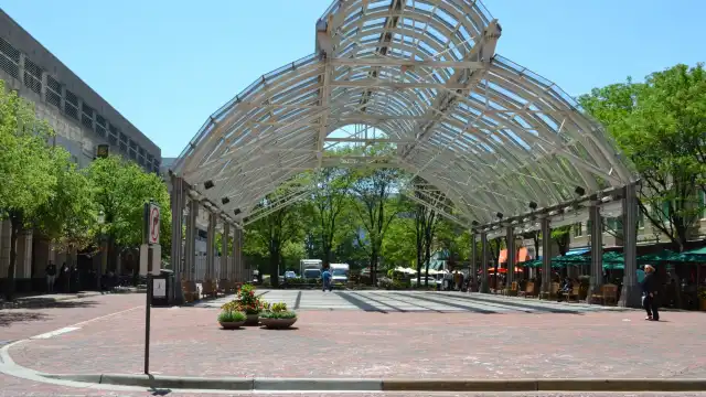 โรงแรมใกล้Reston Town Center