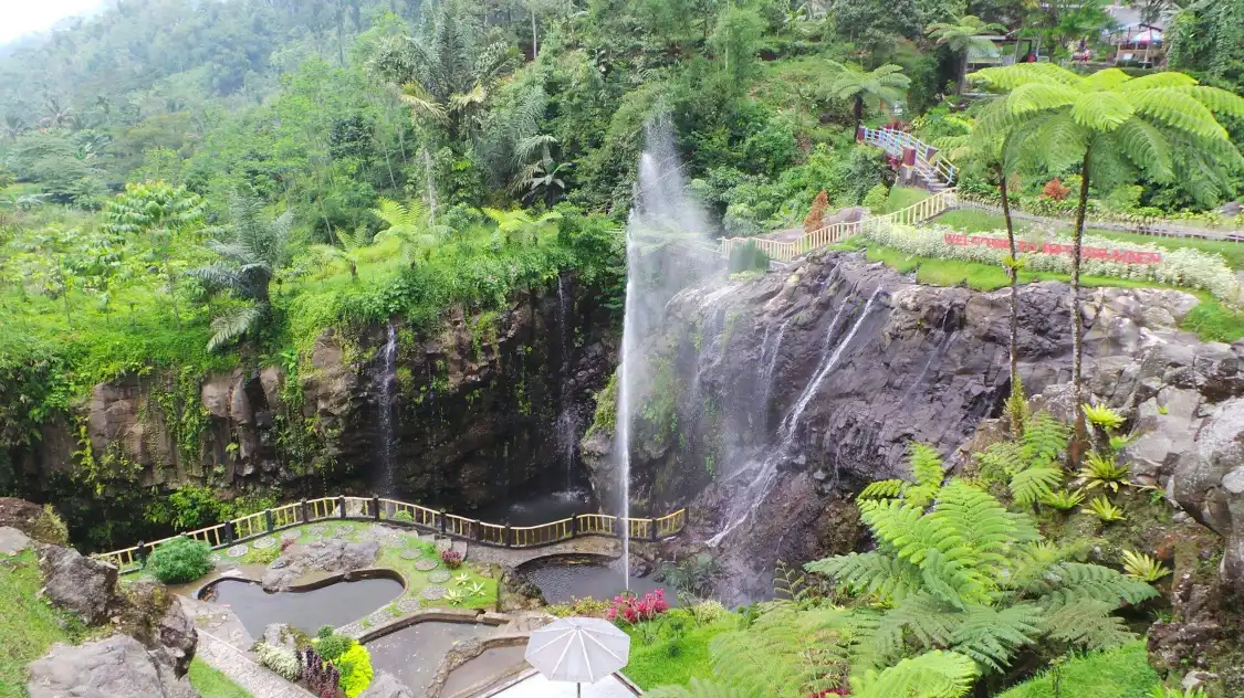 Hotels near Batu Raden