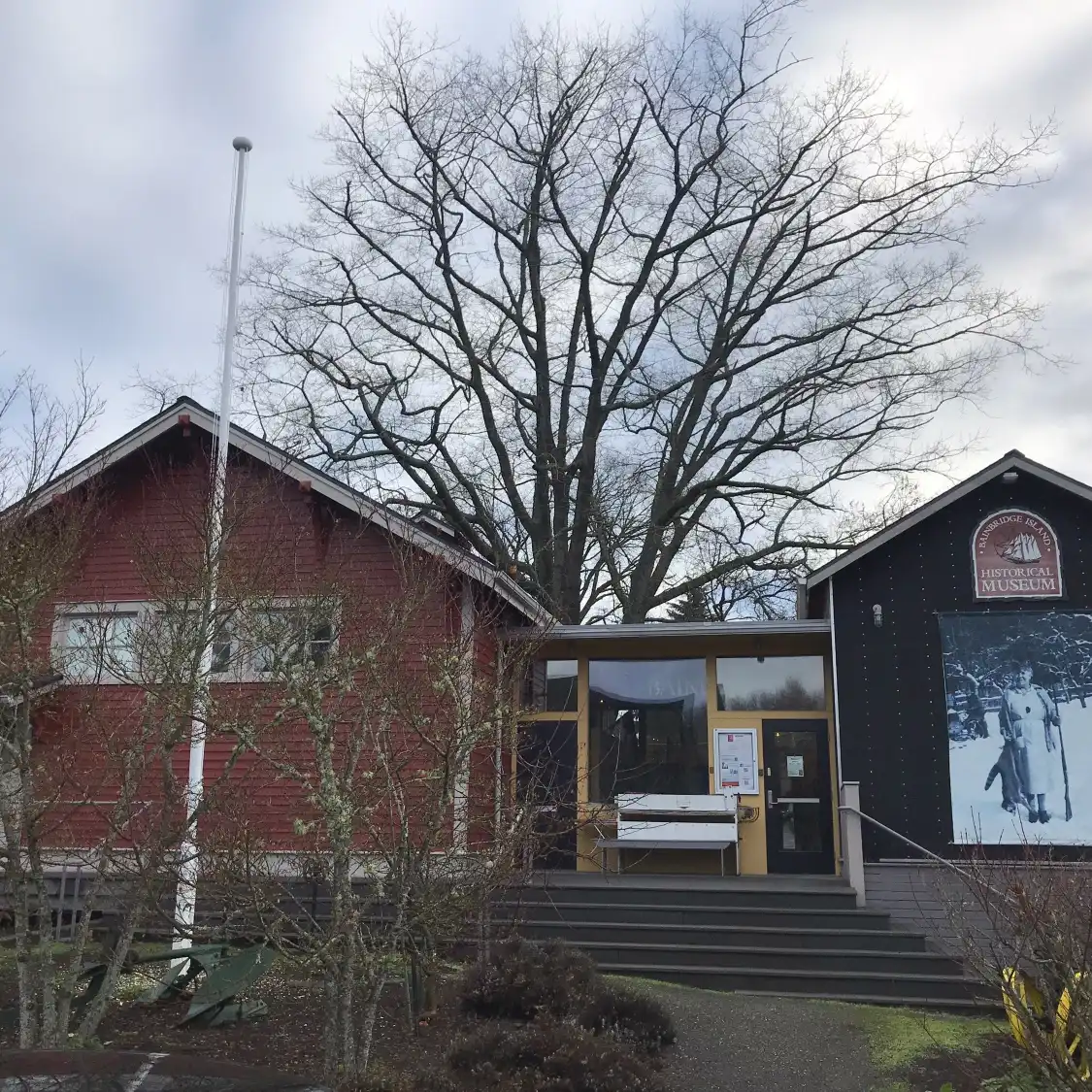 Hotels near Bainbridge History Museum