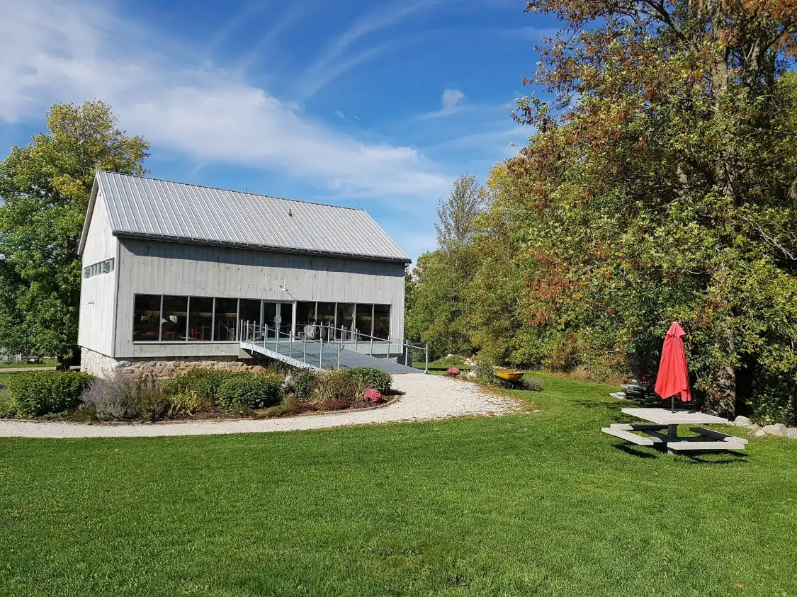 Beaver Valley Orchard and Cidery附近的飯店