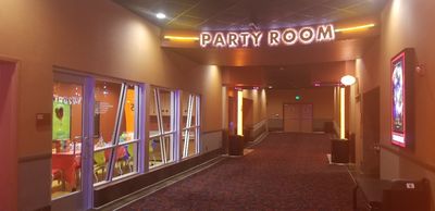 Regal Lansing Mall
