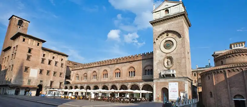 Hotels near Piazza delle Erbe