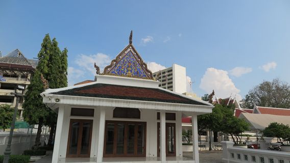 Makut Kasatriyaram Ratchaworawihan Temple