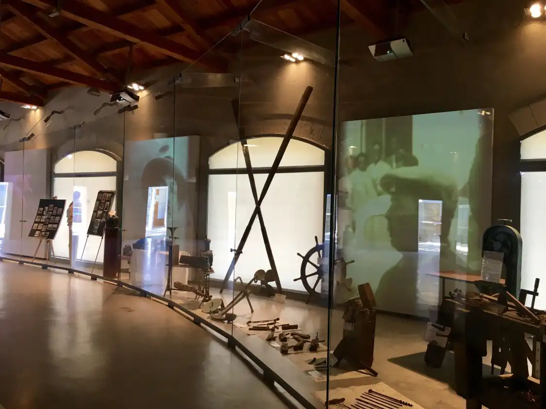 Hotels near Port Museum