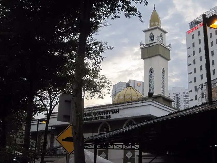 Hotel dekat Madrasathul Gouthiyyah Surau Brickfields