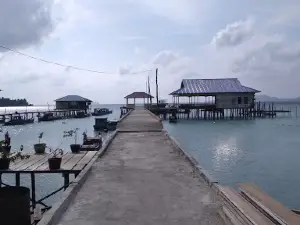 Dermaga Desa Landak