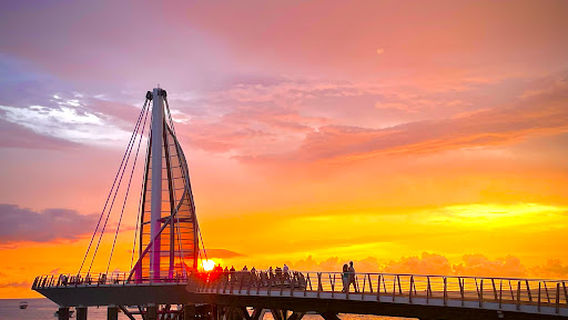 Los Muertos Beach Pier