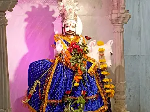 Dulhadev the Dada Maharaj, Narsinghpur