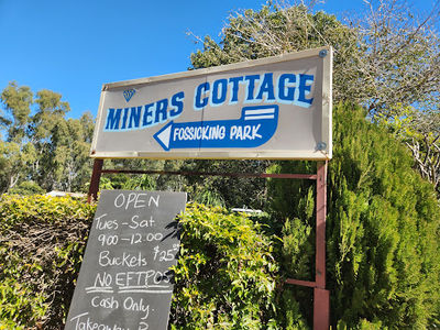Rubyvale Miners cottage