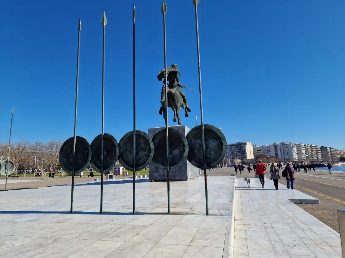 Các khách sạn gần Monument of Alexander The Great