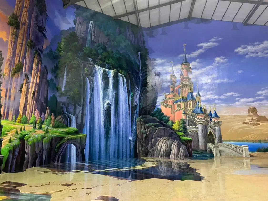 Hotels near Amazing Artgames