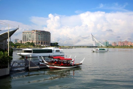 Cruise Tasik Putrajaya