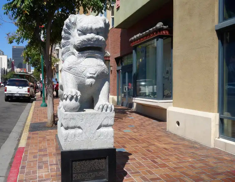 Các khách sạn gần San Diego Chinese Historical Museum