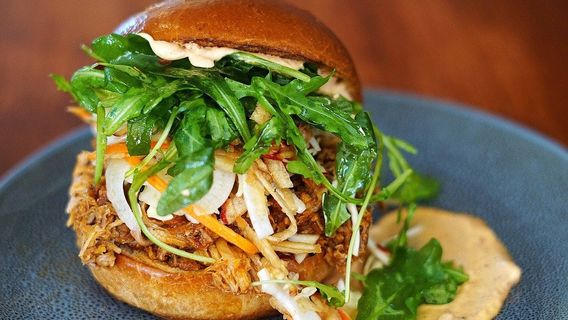 Lava Glass - Glassblowing Studio, Sculpture Garden, Art Gallery, Café