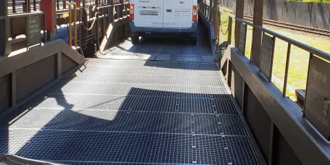 勒奇山基線隧道