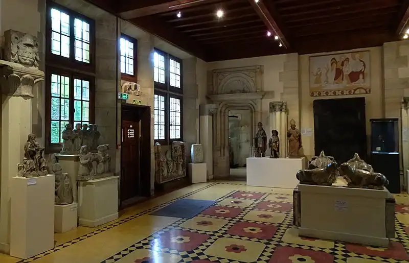 Hotels near Musee de la Princerie