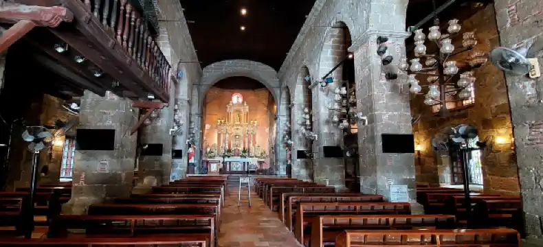 Hotels near Las Pinas